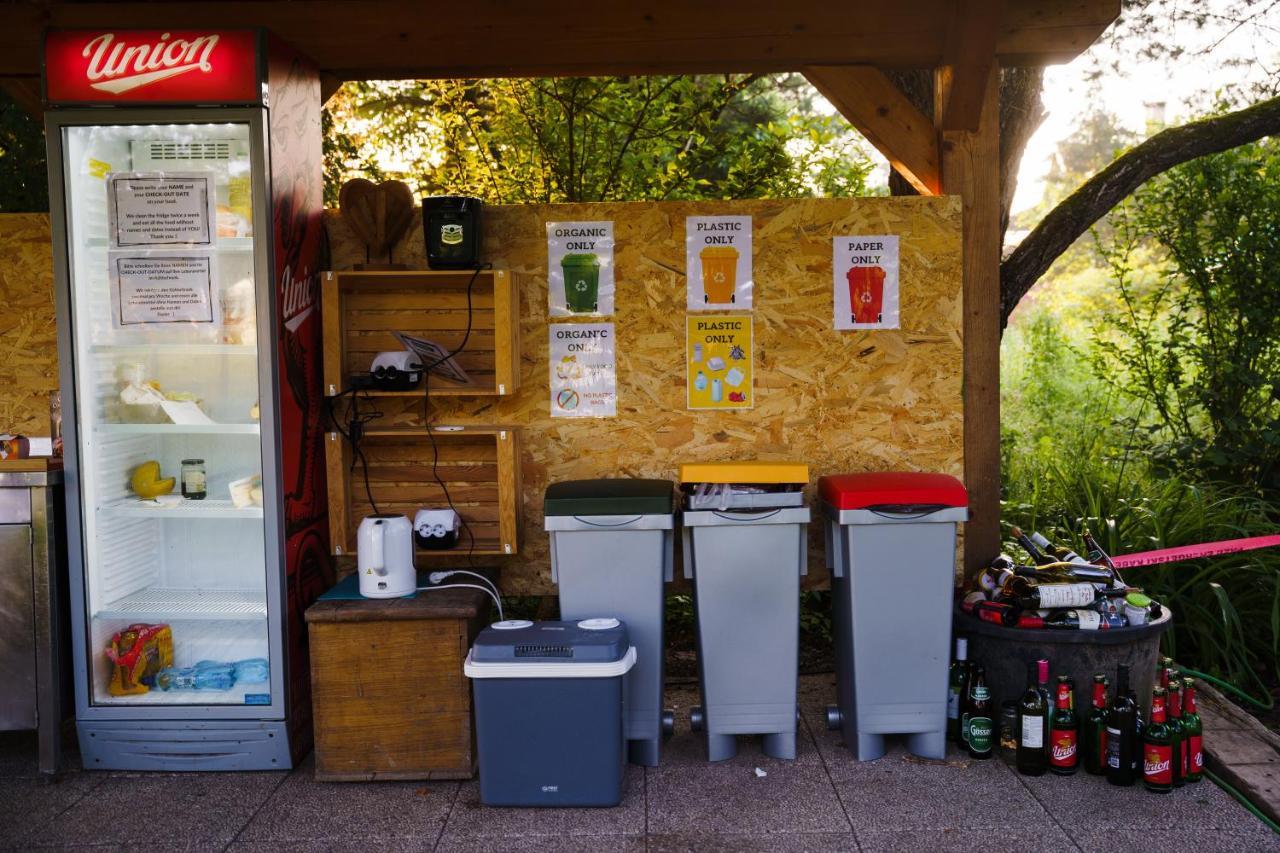 Camping @ Nogometni Golf Ljubljana Ξενοδοχείο Εξωτερικό φωτογραφία