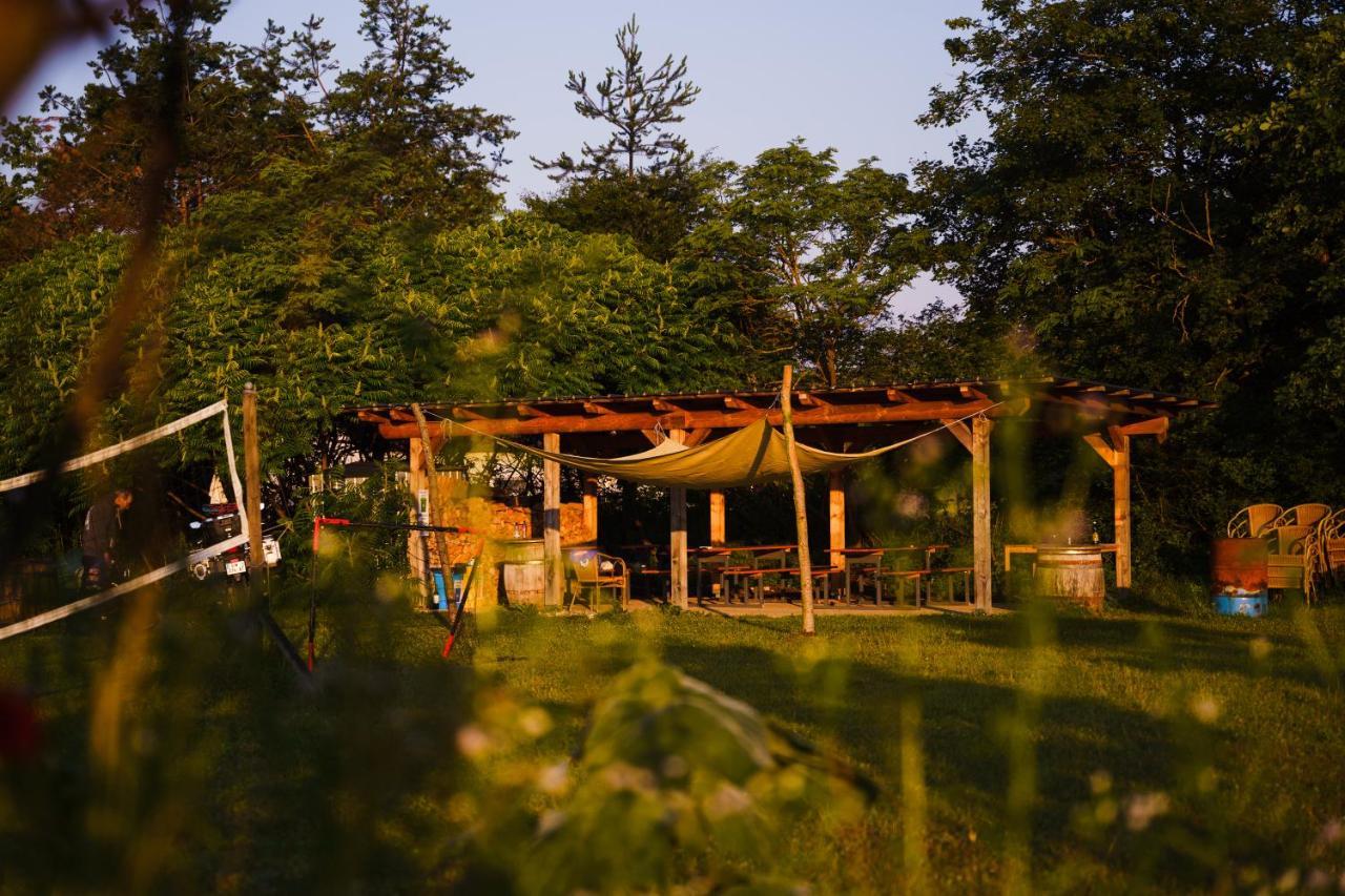 Camping @ Nogometni Golf Ljubljana Ξενοδοχείο Εξωτερικό φωτογραφία